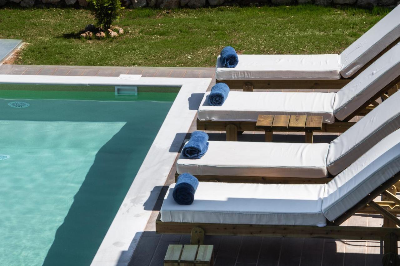 Anatoli Villa